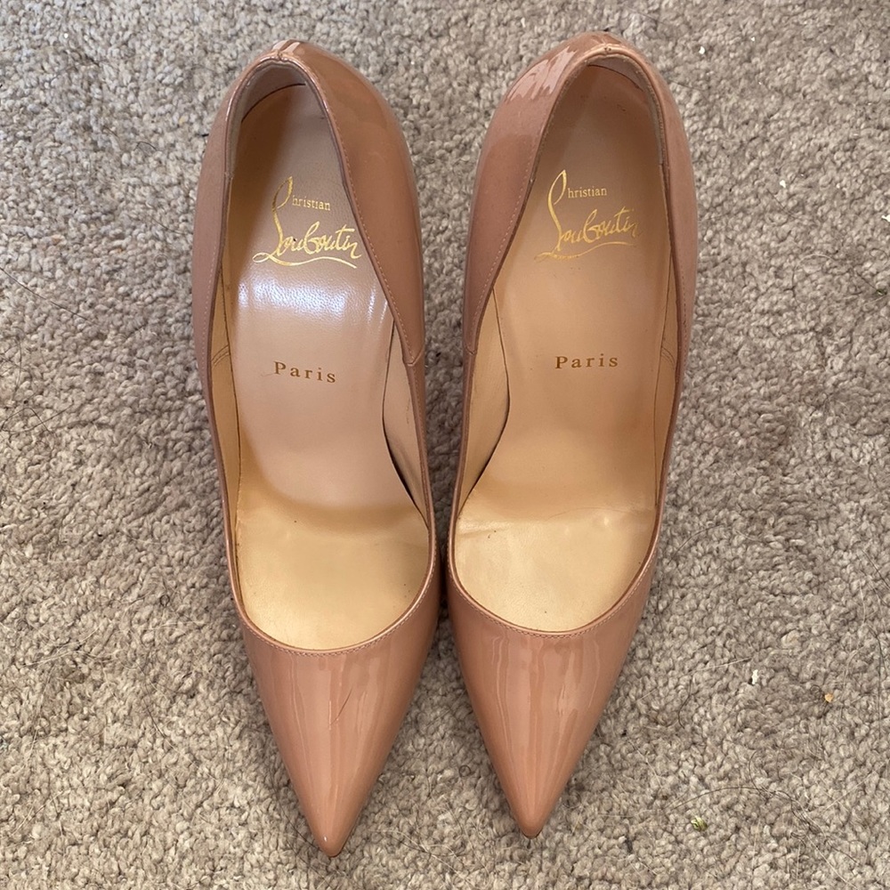 Nude 38 So Kate 120Christian Louboutin. Original box and dust bag. Worn 2 times.